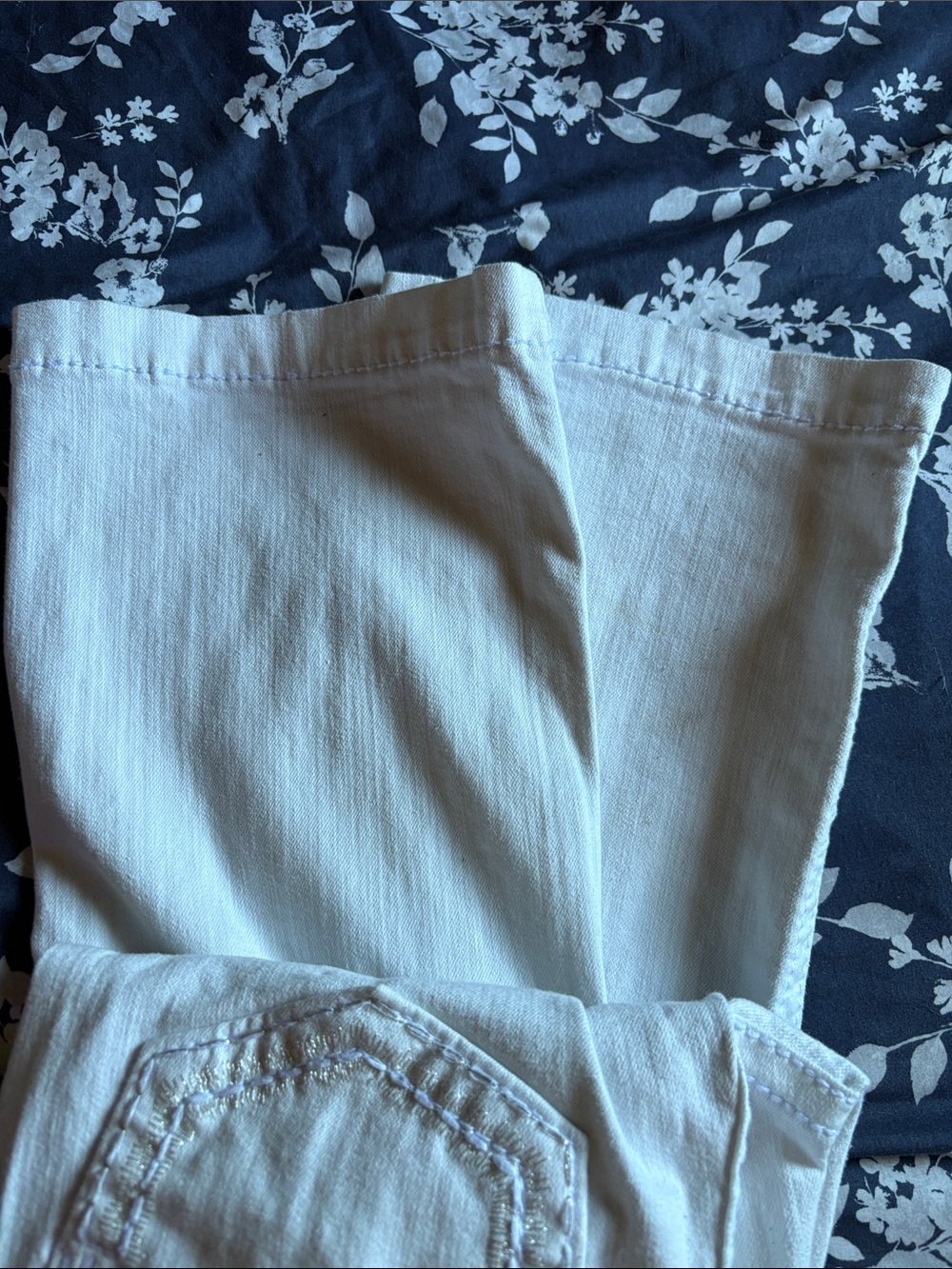 Miss Me White flare Jeans - Picture 7 of 7